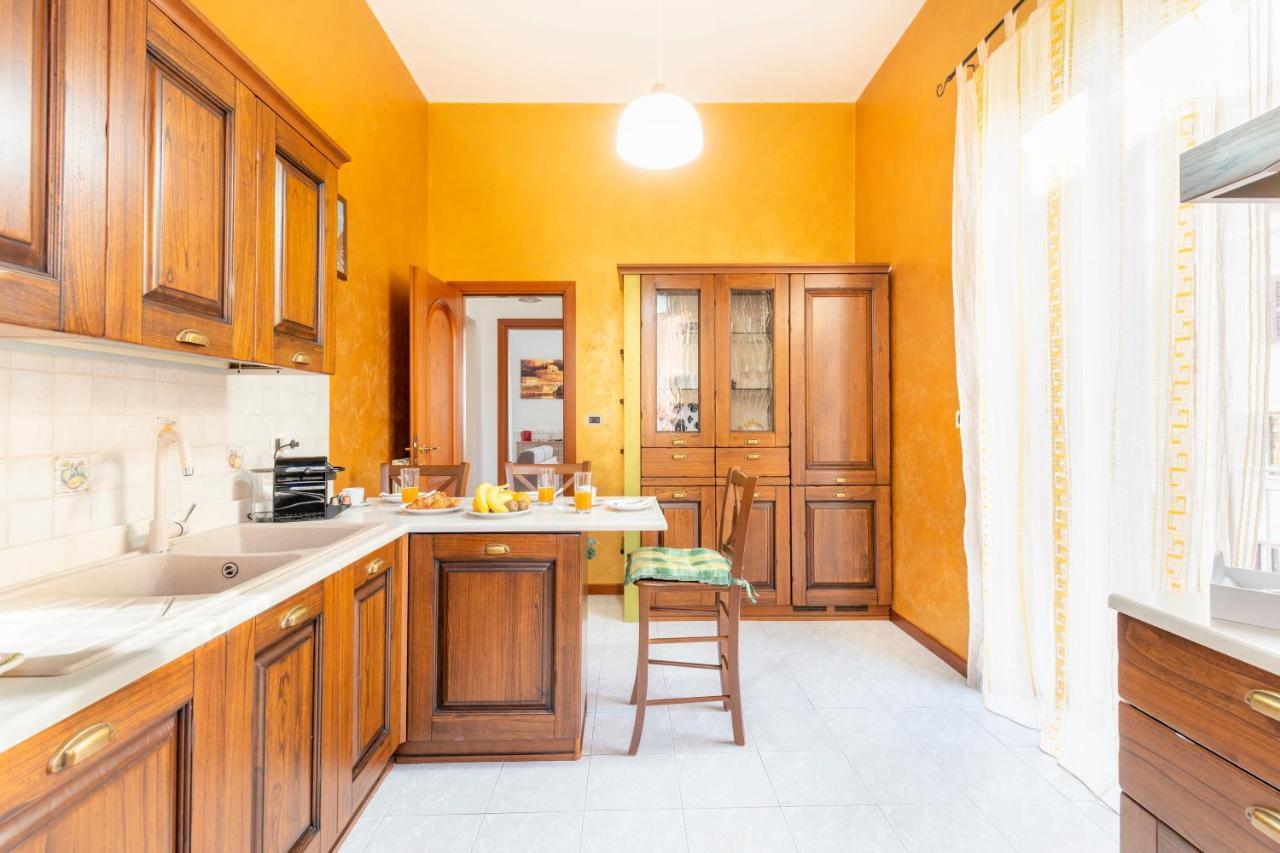Hostly - Domus Happya - Dream In The Appia Antica Park Apartment Rome Bagian luar foto