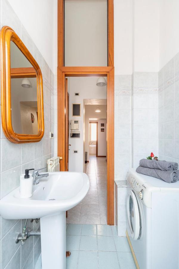 Hostly - Domus Happya - Dream In The Appia Antica Park Apartment Rome Bagian luar foto
